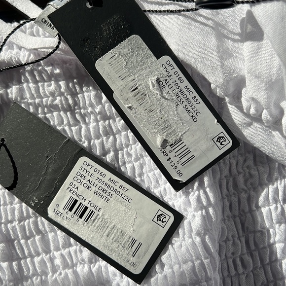 Gianni Bini
Alli Square Neck Short Puff Sleeve Smocked Dress - Picture 9 of 9